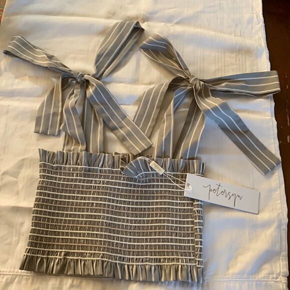Petersyn gray/white cropped top with shoulder ties Nola style Size XS NWT - Picture 1 of 6